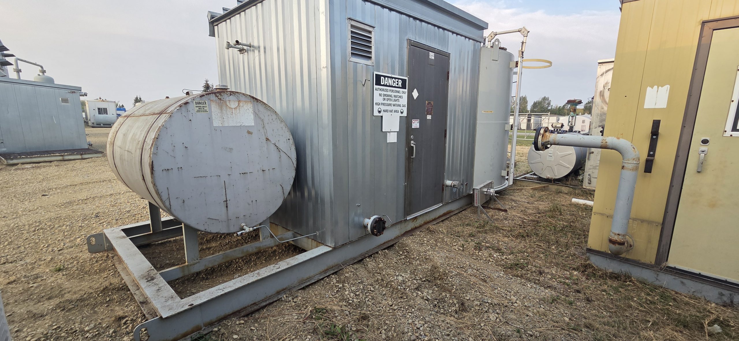 16 x 7'6 1440 PSIG Sweet Separator w/ DW Tank